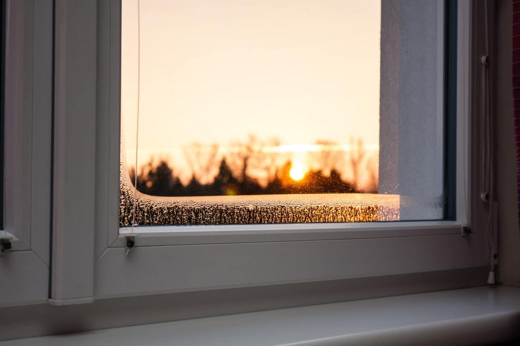 T-STRIPE Fensterheizung ist die Lösung gegen nasse Fenster