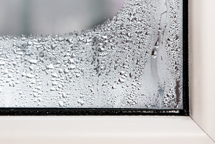 Kondenswasser und Schimmelpilz vermeiden mit einer Fensterheizung