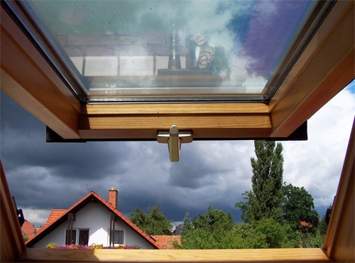 Kondenswasser und Schimmelpilz vermeiden mit einer Fensterheizung
